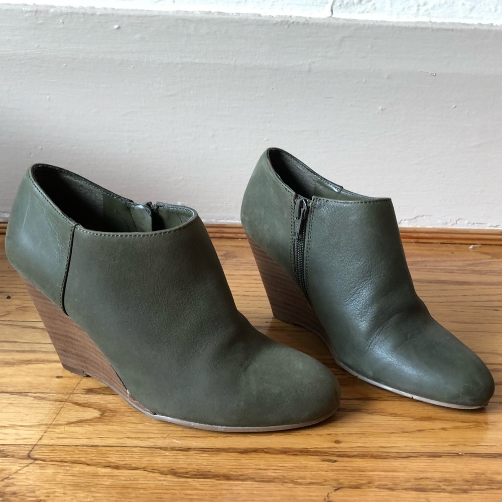 Nine West Green Wedge Booties